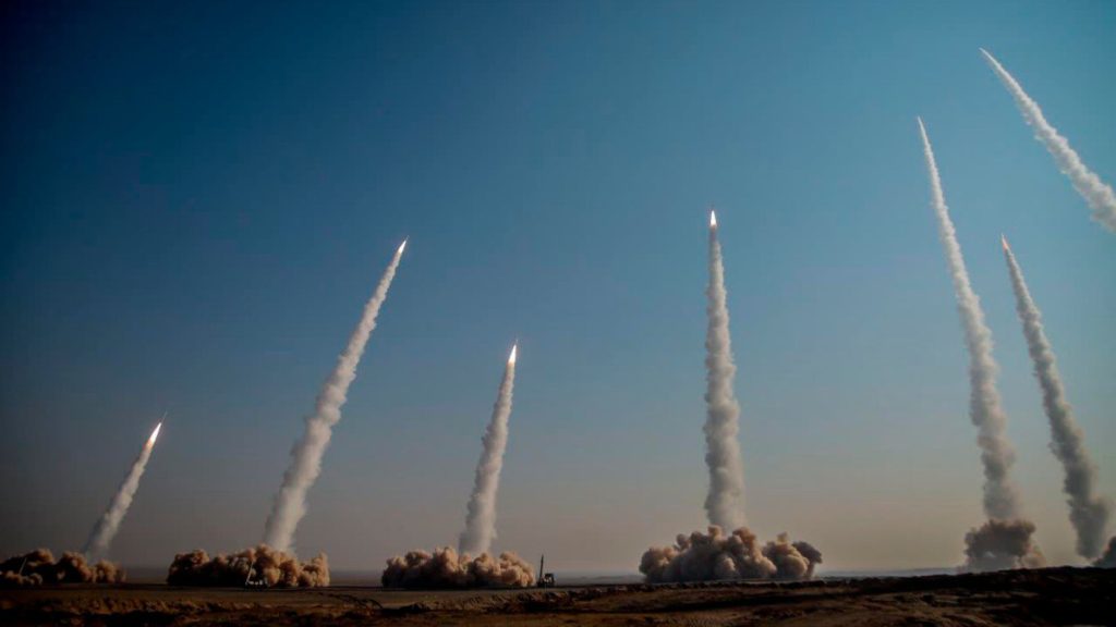 Γάλλος δημοσιογράφος από το Ισραήλ: «Οι ιρανικοί πύραυλοι πέφτουν συνεχώς – Δεν αρκούν τα αντιπυραυλικά συστήματα»