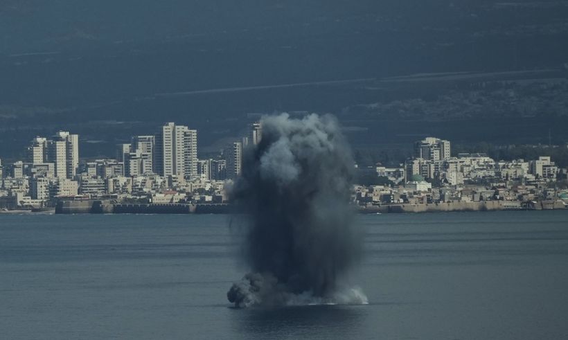 ΗΑΕ: Τουλάχιστον ένας νεκρός στο Αμπού Ντάμπι από τα ιρανικά πυραυλικά πλήγματα