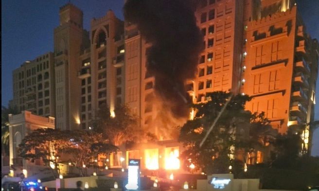 «Μπάι-μπάι Ντουμπάι»: Ο «παράδεισος» της Μ.Ανατολής μετατράπηκε σε «κόλαση» από τα ιρανικά βαλλιστικά πλήγματα