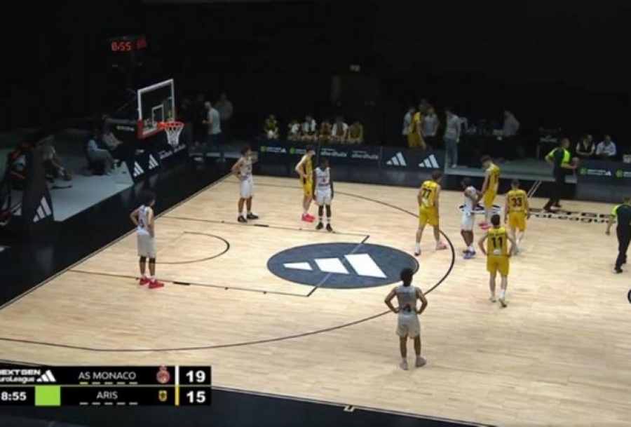 Η στιγμή που διακόπτεται λόγω ιρανικών αντιποίνων το ματς Μονακό – Άρης για το NextGen EuroLeague στο Άμπου Ντάμπι