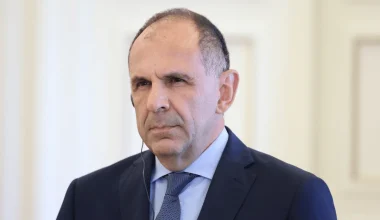 Γ.Γεραπετρίτης για Έλληνες στη Μέση Ανατολή: «Υπάρχει πλάνο για την ασφαλή απομάκρυνσή τους από την περιοχή»