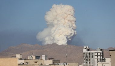 ΕΚΤΑΚΤΟ: Το Ισραήλ εξαπέλυσε «προληπτική επίθεση» στο Ιράν – Ισχυρές εκρήξεις στην Τεχεράνη (βίντεο)