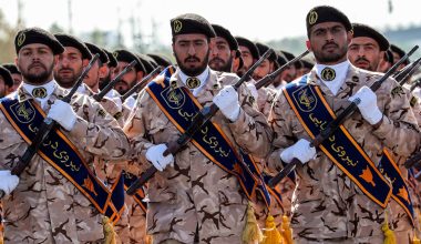 Φρουροί της Επανάστασης: «Όλες οι αμερικανικές βάσεις και τα συμφέροντα αποτελούν νόμιμους στόχους»