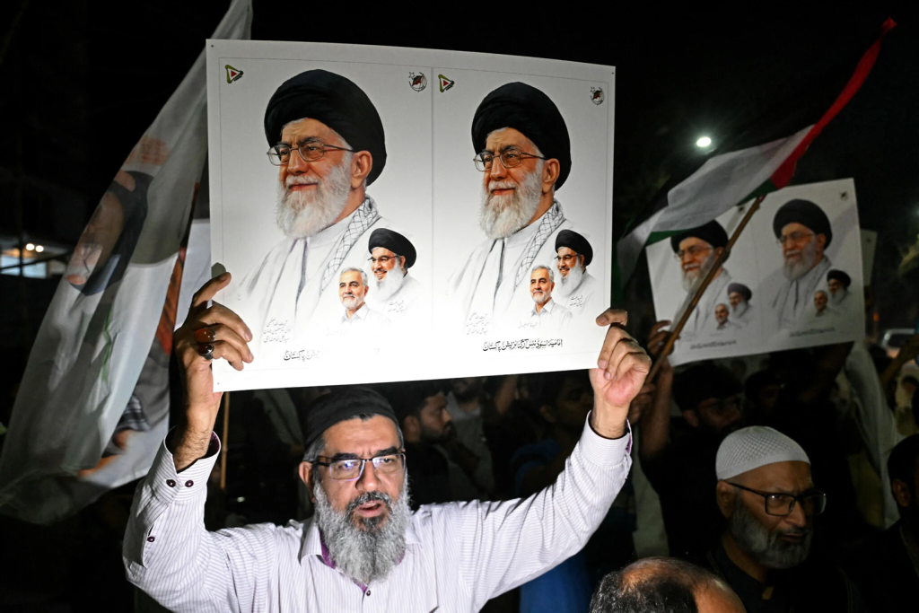 Βίντεο: Στη Τεχεράνη πανηγυρίζουν για τον θάνατο του Αγιατολάχ Αλί Χαμενεΐ!