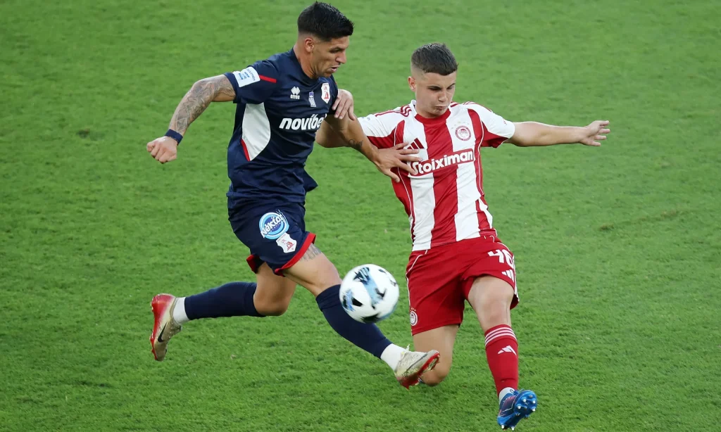 Πανσερραϊκός – Ολυμπιακός 1-2: Εκτός έδρας νίκη για τους «ερυθρόλευκους» με δύο γκολ από τον Ελ Κααμπί