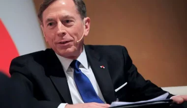 Πρώην διευθυντής της CIA για τις εξελίξεις στη Μέση Ανατολή: «Δεν ξέρουμε τι θα ακολουθήσει»