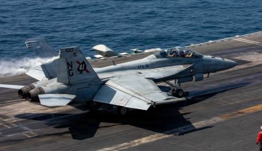 Οργισμένη διάψευση από την  CENTCOM ότι κτυπήθηκε το USS Abraham Lincoln: «Ψέμματα»