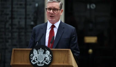 Ο Κιρ Στάρμερ έκανε ένα βήμα πίσω και έδωσε άδεια χρήσης από τις ΗΠΑ των βρετανικών βάσεων