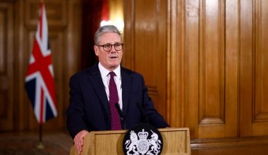 Κ.Στάρμερ για πλήγματα στη Βρετανική Βάση στην Κύπρο: «Δεν είναι αντίποινα για την στάση μας»