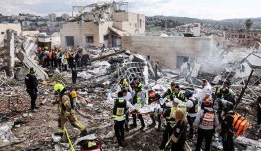 Βίντεο: Ιρανικοί πύραυλοι προκαλούν εκτεταμένες καταστροφές στην Ιερουσαλήμ στο Τελ Αβίβ και στο κεντρικό Ισραήλ