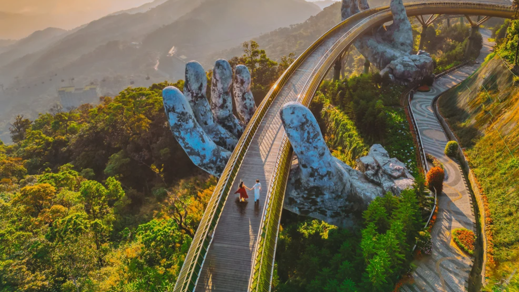 Golden Bridge: Το εντυπωσιακό αξιοθέατο στο Βιετνάμ, βγαλμένο από παραμύθι – Δείτε φωτογραφίες