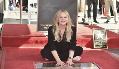 Κριστίνα Άπλγκεϊτ: Στα 19 της υποβλήθηκε σε άμβλωση – Η κακοποιητική σχέση και το βιβλίο για τη ζωή της