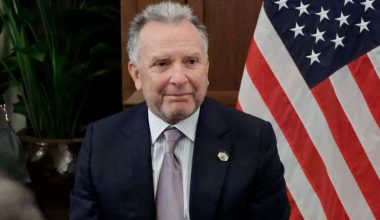 Σ.Γουίτκοφ: «Το Ιράν απείχε μόλις 10 μέρες από την κατασκευή πυρηνικού όπλου»