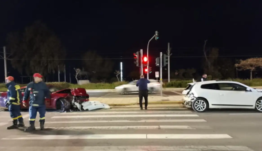 Καραμπόλα πέντε οχημάτων στη λεωφ.Ποσειδώνος: Ένας νεκρός και δύο τραυματίες