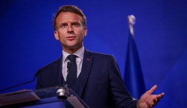 Ε.Μακρόν: «Eναέρια μέσα και φρεγάτα Languedoc φτάνουν στην Κύπρο – Στη Μεσόγειο το Σαρλ ντε Γκωλ»