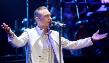 Ν.Σφακιανάκης: H ζωή του τραγουδιστή μετατρέπεται σε ντοκιμαντέρ!