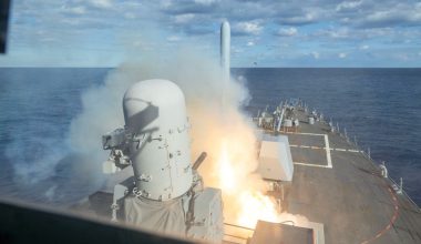 Επικεφαλής CENTCOM: «Οι ΗΠΑ κατέστρεψαν 17 ιρανικά πλοία και έπληξαν σχεδόν 2.000 στόχους στο Ιράν»