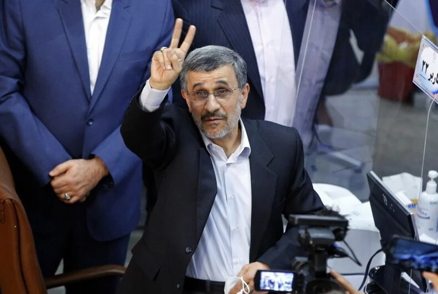 Οι Ιρανοί δείχνουν βίντεο με ζωντανό τον πρώην πρόεδρο της χώρας Μ.Αχμαντινετζάντ που οι Ισραηλινοί λένε ότι σκότωσαν!