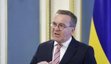 Ο Γερμανός ΥΠΑΜ στηρίζει ΗΠΑ-Ισραήλ κατά του Ιράν αλλά δεν μιλά μόνο για πολεμικές επιχειρήσεις