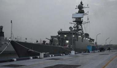 Ινδικός Ωκεανός: Πάνω από 87 οι νεκροί από τη βύθιση της ιρανικής κορβέτας – Στους 61 οι αγνοούμενοι