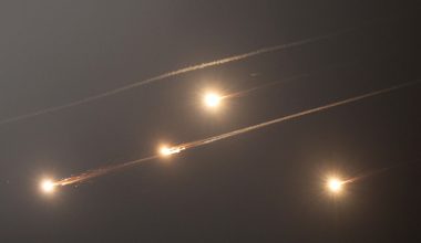 Βίντεο: Βαλλιστικός πύραυλος του Ιράν έπληξε την πόλη Μπεΐτ Σεμές