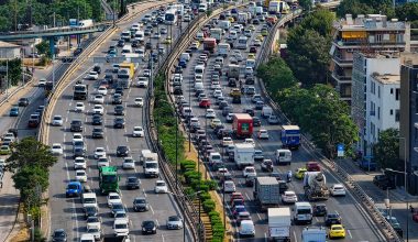 Η ΑΑΔΕ προχωρά σε μαζικές «σαρώσεις» για ανασφάλιστα οχήματα, ΚΤΕΟ και ακινησία – Τι ισχύει με τα πρόστιμα