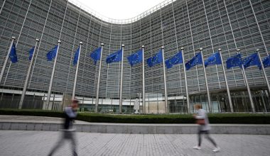 ΕΕ σε Ν.Τραμπ για τον Π.Σάντσεθ: «Οποιαδήποτε απειλή κατά κράτους-μέλους αποτελεί απειλή κατά της ΕΕ»