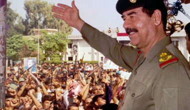 Σαντάμ Χουσεΐν: Στη δημοσιότητα οι τελευταίες πέντε λέξεις του Ιρακινού ηγέτη πριν τον εκτελέσουν