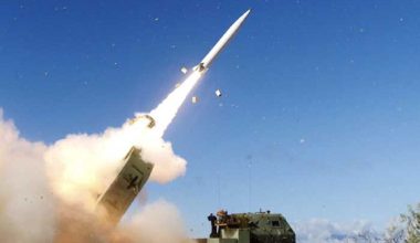 PrSM: Το νέο πυραυλικό σύστημα που χρησιμοποίησαν για πρώτη φορά οι ΗΠΑ στην επίθεση εναντίον του Ιράν (βίντεο)