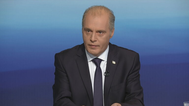 Παραπονούμενος ο Κ.Βελόπουλος: «Ο Κ.Φλώρος με είπε καράφλα, απατεώνα και σαχλαμάρα»