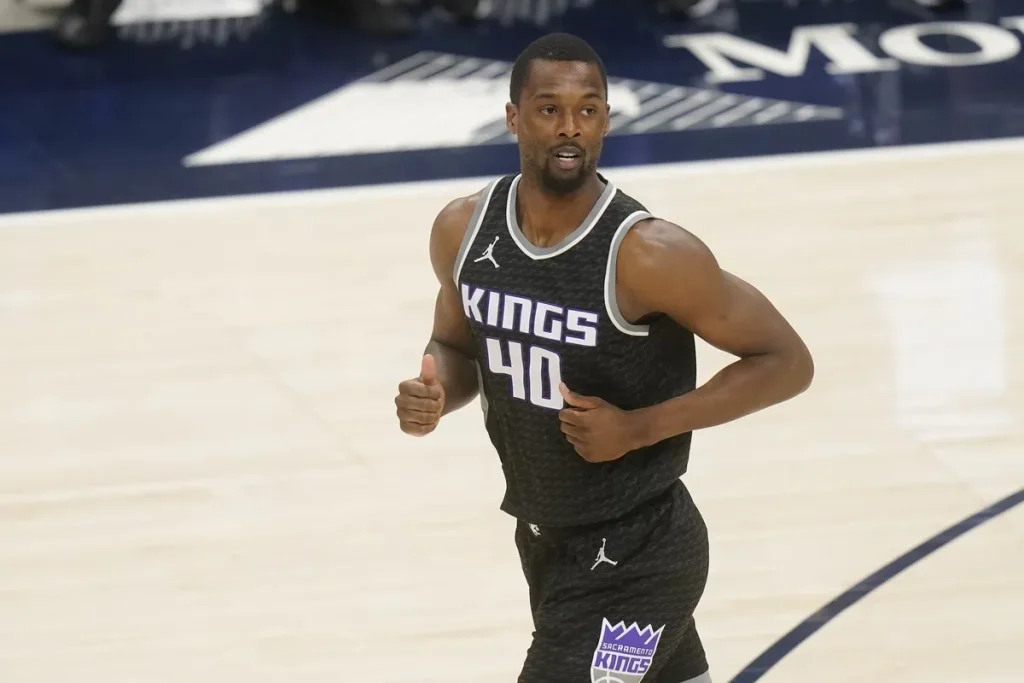 Χάρισον Μπαρνς: Τραυματίστηκε στον αστράγαλό του ενώ κοιμόταν – Διακόπτει το σερί 364 αγώνων