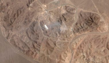 Αεροπορικές επιδρομές των ΗΠΑ κατέστρεψαν μεγάλη ιρανική υπόγεια εγκατάσταση αποθήκευσης πυραύλων στο Μπουσέρ