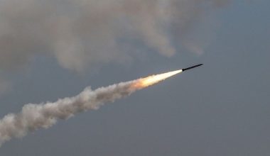 Σαουδική Αραβία: «Αναχαιτίσαμε τρεις πυραύλους cruise κοντά στην πόλη Αλ Χαρτζ»