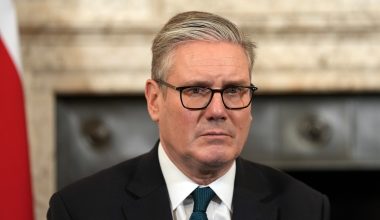 Κ.Στάρμερ: Aνακοίνωσε την αποστολή επιπλέον ελικοπτέρων Wildcat στην Κύπρο και τεσσάρων Typhoon στο Κατάρ