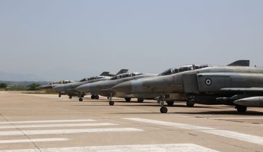 Προσήχθη Ιρακινός στα Μέγαρα: Τον είδαν να βιντεοσκοπεί έξω από τη στρατιωτική βάση στη Πάχη