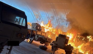 Ηνωμένα Αραβικά Εμιράτα: Δυνάμεις του Ιράν χτύπησαν βάση αεράμυνας των ΗΠΑ (φώτο)