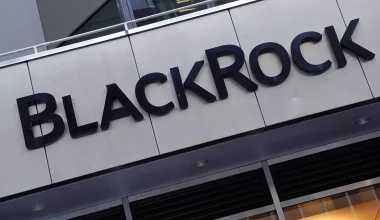 Μαζικές ρευστοποιήσεις από επενδυτές στα assets της BlackRock = Τους έδωσαν μόνο τα μισά λεφτά – Τι συμβαίνει;
