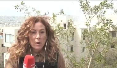 Η στιγμή που βόμβα έπεσε κοντά στο συνεργείο του MEGA στο Λίβανο (σοκαριστικό βίντεο)