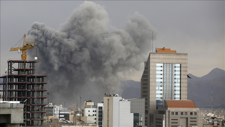 Βίντεο: Μεγάλη έκρηξη στο κέντρο της Τεχεράνης – Οι Ισραηλινοί έπληξαν τα κεντρικά της αστυνομίας