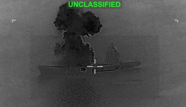 H CENTCOM δημοσιοποίησε πλάνα από την καταστροφή ιρανικού πλοίου – «Το βυθίσαμε» λέει Αμερικανός ναύαρχος (βίντεο)