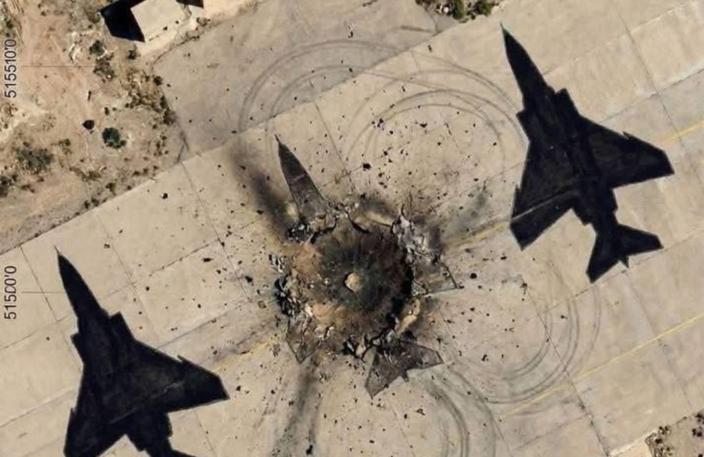 Κινεζικά ΜΜΕ: «Πέφτουν στην παγίδα οι Αμερικανοί – Χτυπούν ζωγραφιές και όχι αληθινά ιρανικά F-14» (βίντεο)