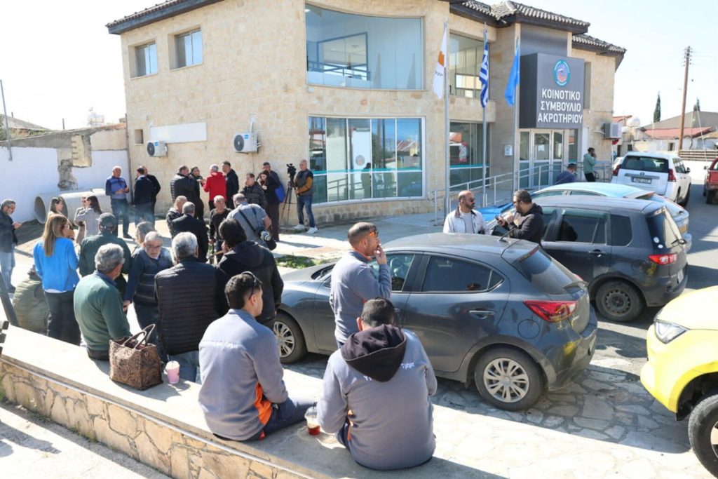 «Άδειασε» το Ακρωτήρι εξαιτίας του φόβου και της αβεβαιότητας μετά τις επιθέσεις στις βρετανικές βάσεις