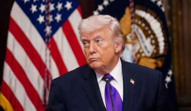 Ν.Τραμπ περί των Ρώσων που βοηθούν τους Ιρανούς: «Τι ηλίθια ερώτηση είναι αυτή»