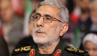 Ποιος ήταν ο «προδότης» στρατηγός του Ιραν – Κάποιοι λένε πως δεν εκτελέστηκε και διέφυγε στο Ισραήλ