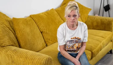 61χρονη Βρετανίδα πίστεψε στον έρωτα που της «πούλησε» 26χρονος Αιγύπτιος – Πώς κατάλαβε το λάθος της