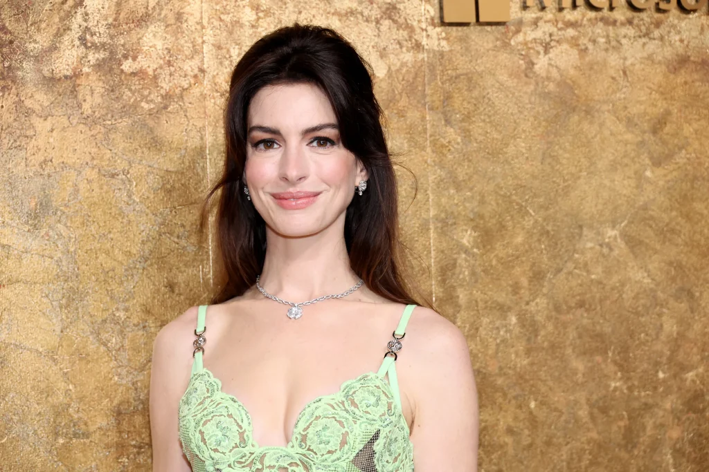 Anne Hathaway: Η personal trainer της ηθοποιού αποκαλύπτει το μυστικό πίσω από την καλλίγραμμη σιλουέτα της (vid)