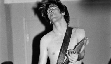 Red Hot Chili Peppers: Βγήκε το πρώτο τρέιλερ της ταινίας – Αποκαλύπτονται άγνωστες πτυχές του Χίλελ Σλόβακ (vid)