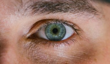 Λουτεΐνη: Δείτε πώς βοηθά στην πρόληψη του καταρράκτη και σε ποιες τροφές θα τη βρείτε