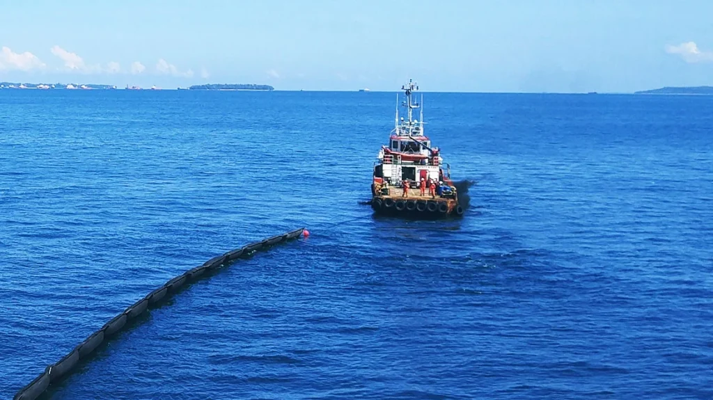 Διεθνή Ύδατα: Τουρκικό πολεμικό πλοίο επενέβη μέσω ασυρμάτου σε σκάφος που πόντιζε καλώδια κοντά στην Αμοργό