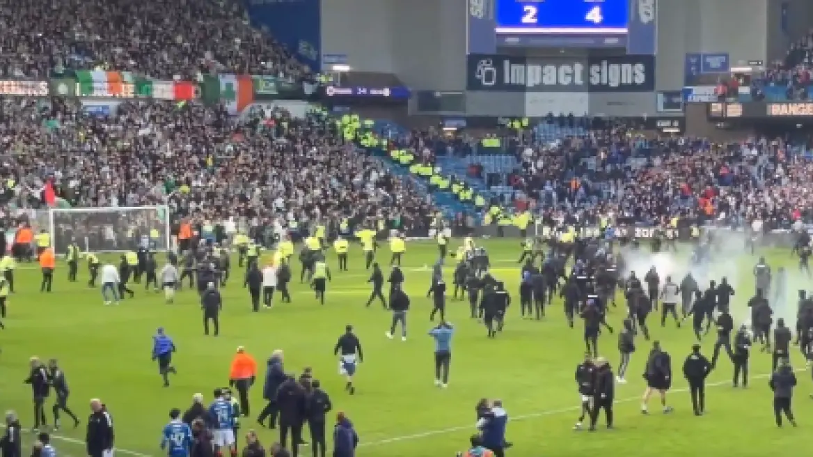 Ένταση στο ντέρμπι Ρέιντζερς – Σέλτικ: Οπαδοί «εισέβαλαν» στο γήπεδο (βίντεο)